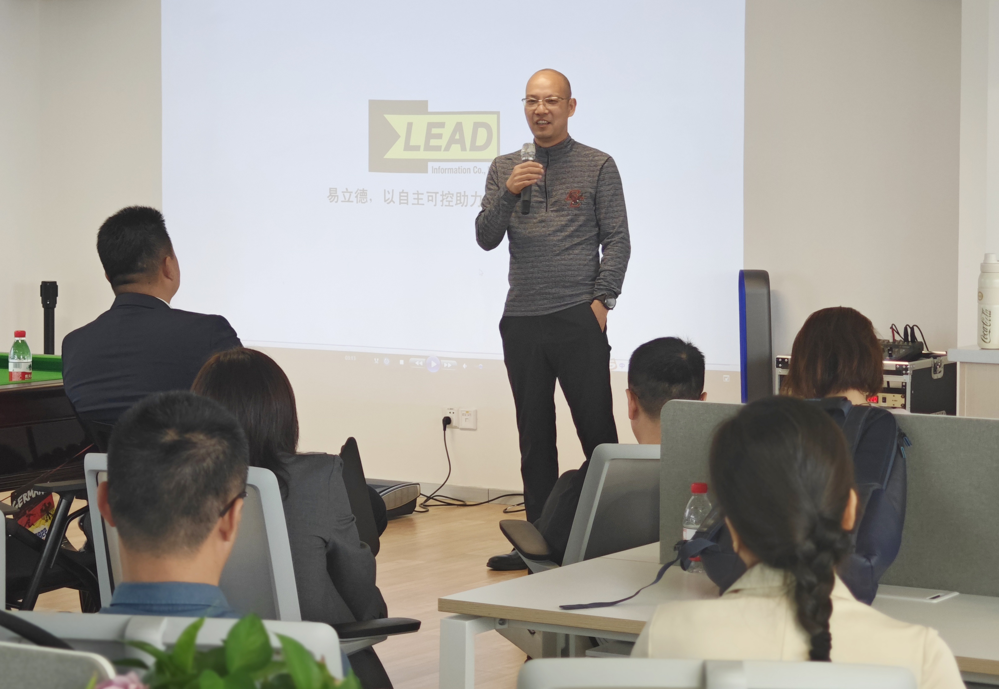 走進企業(yè)——復(fù)旦大學(xué)EMBA23級師生參觀易立德